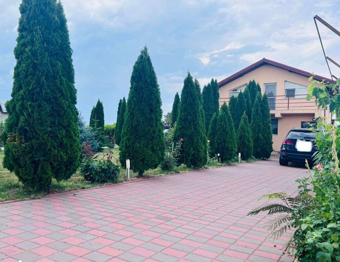 Vila langa Bucuresti cu 2000mp teren (mobilata si utilata)