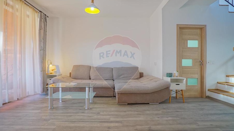Vila moderna 4 camere, 2 bai, Pet Friendly, Sanpetru