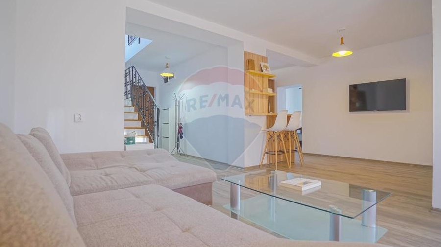 Vila moderna 4 camere, 2 bai, Pet Friendly, Sanpetru