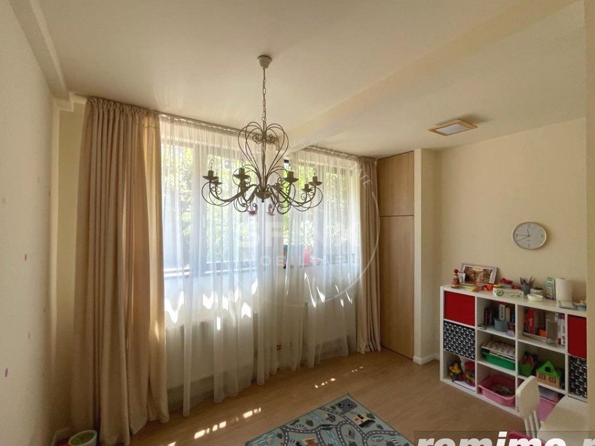 Vila P+1+M de vanzare Crangasi Giulesti