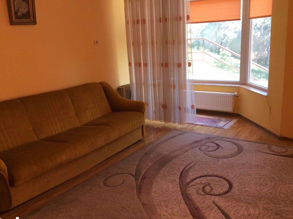 Vila p+2, lux, central, teren 2154 mp, Stațiunea Baltatesti