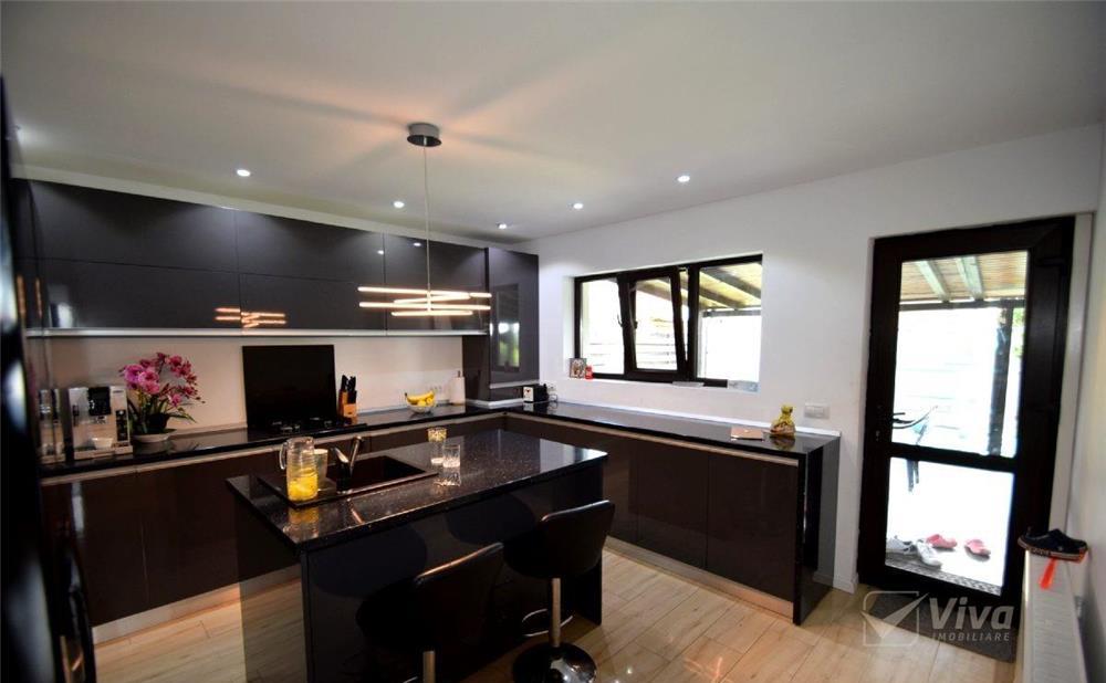 Vila parter 4 camere mobilata, 733 mp teren Miroslava