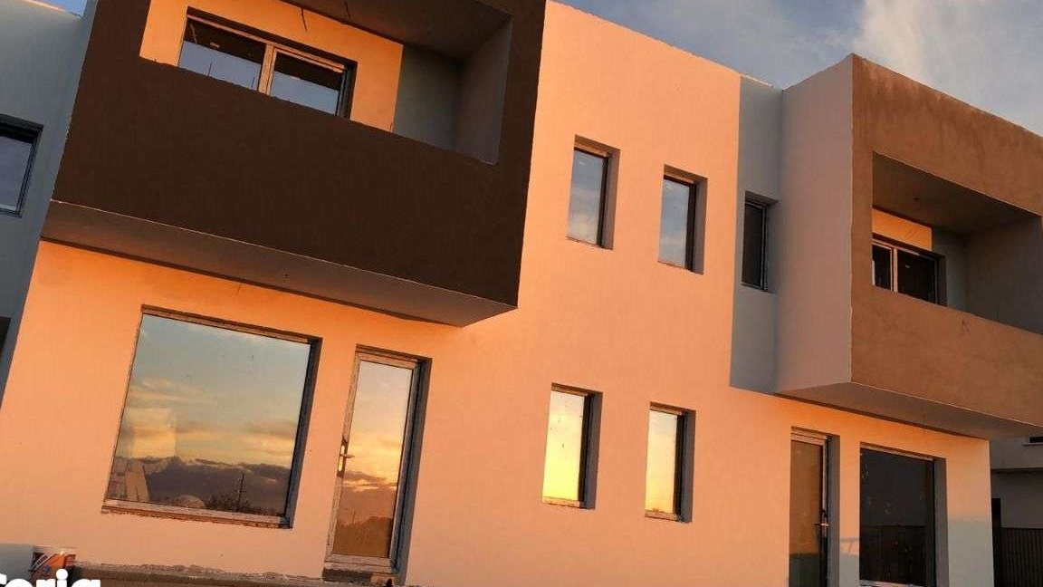 Vila P+E, Turcesti-Stadion, 1/2 Duplex