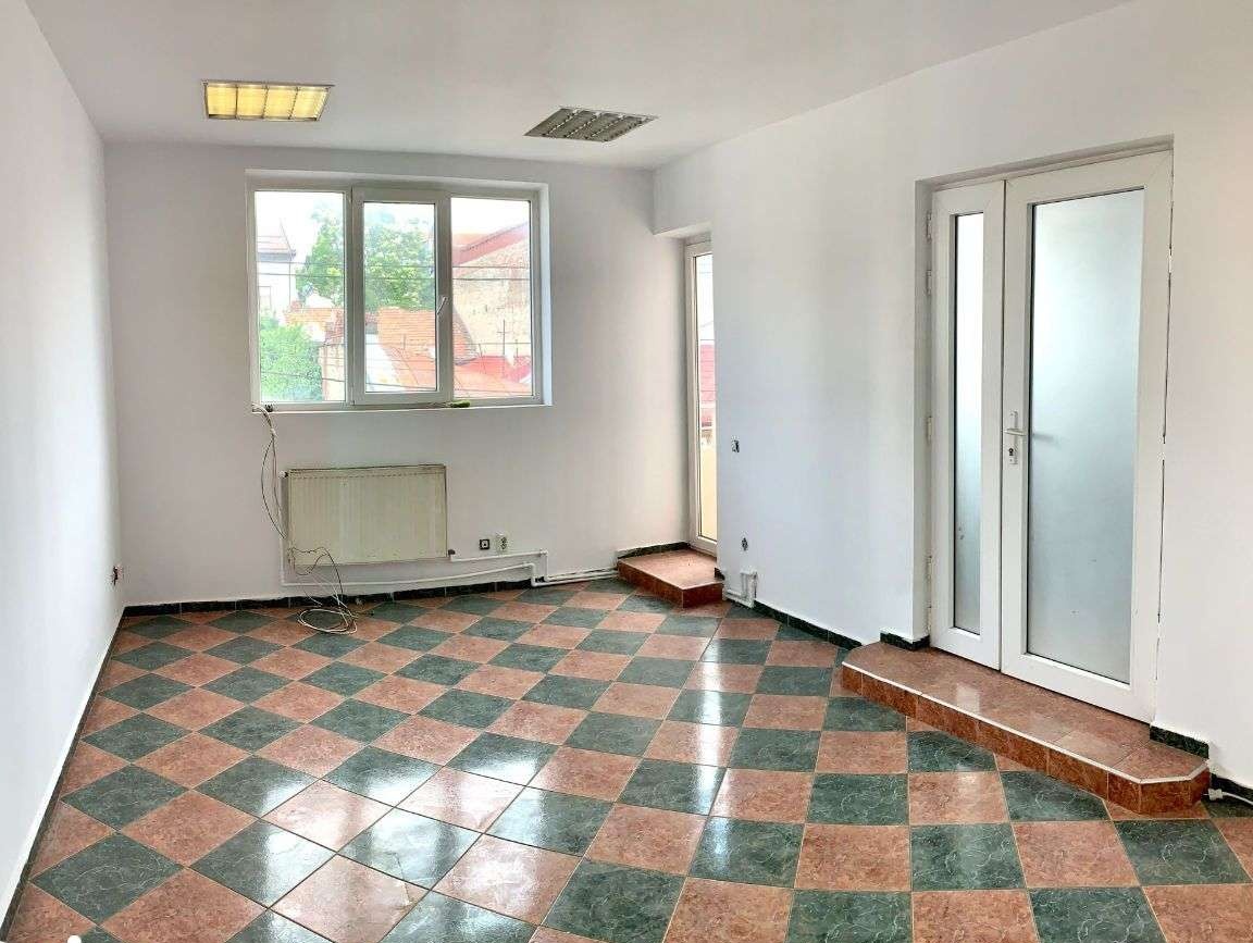 Vila spatioasa pretabila birou/clinica/activitate comerciala