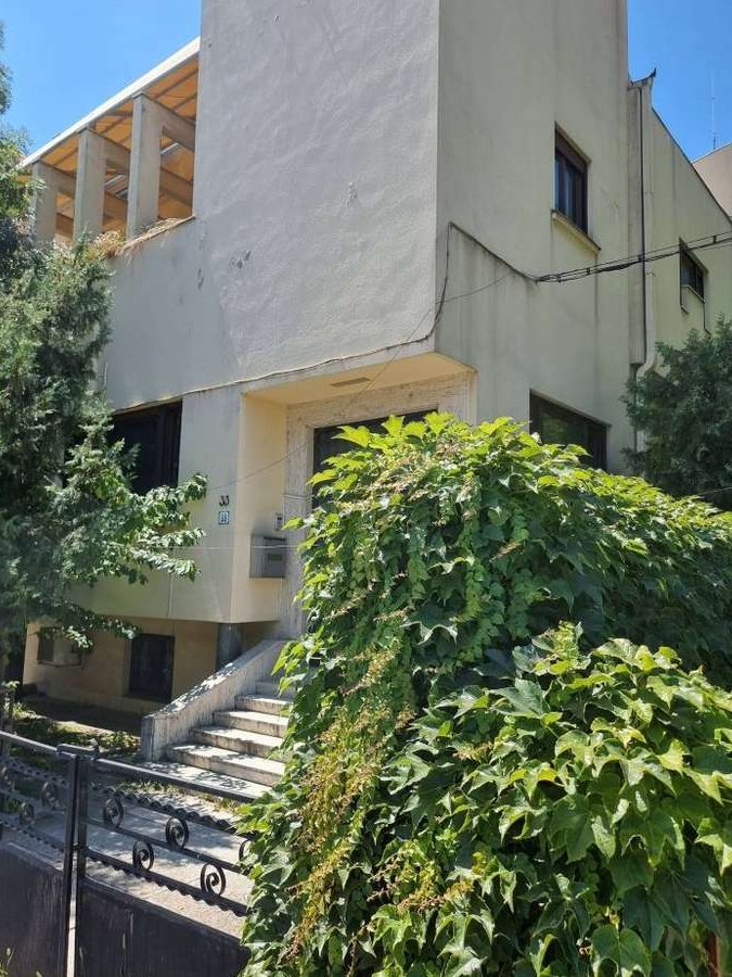 Vila superba Manastirea Casin