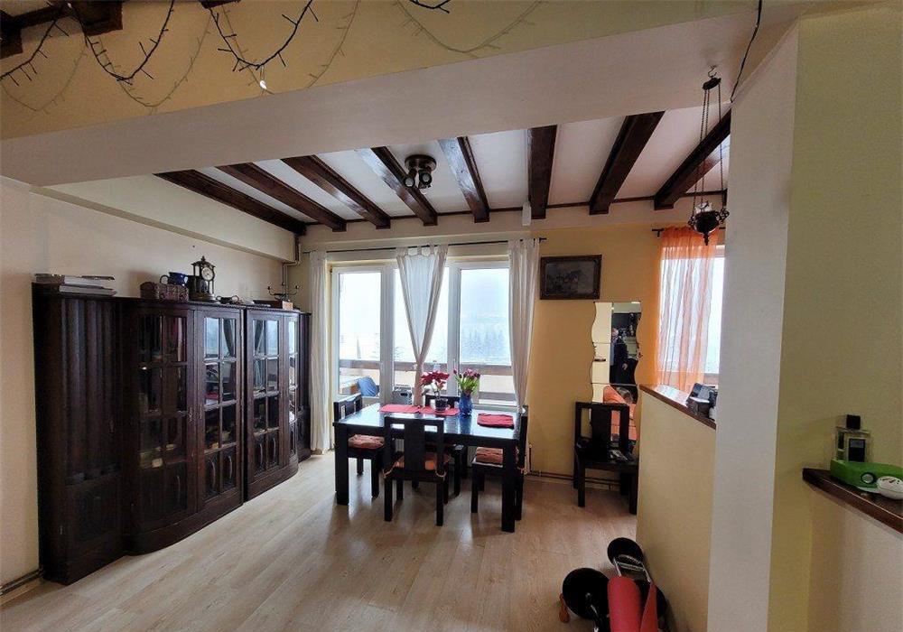 Vila tip duplex de vanzare in Busteni