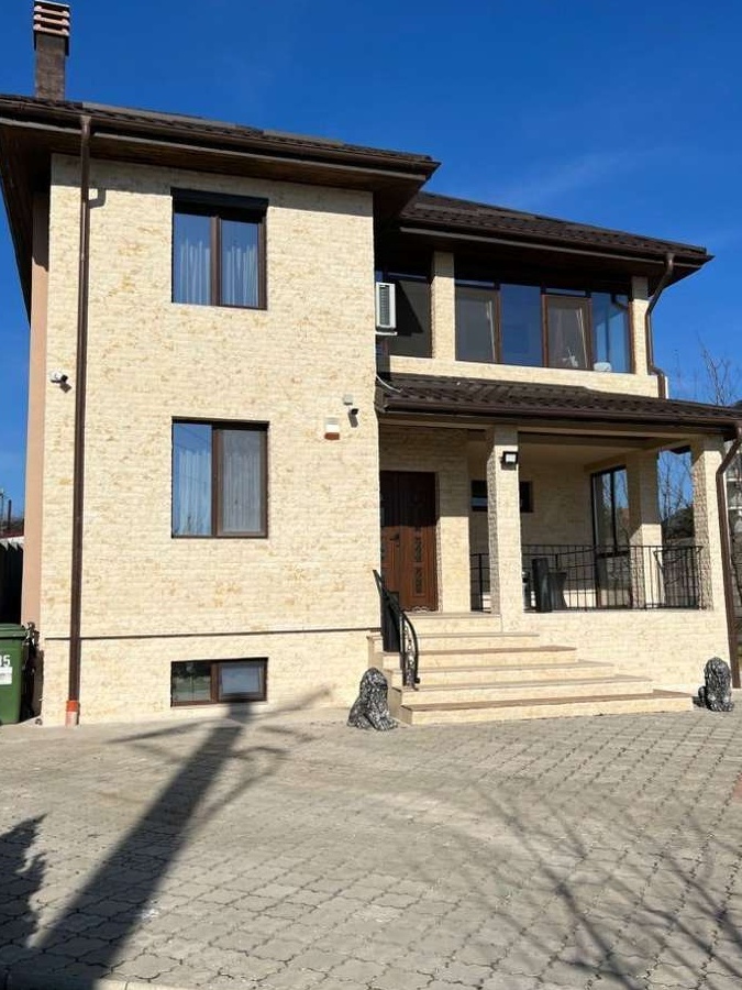 Vila Valea Lupului, la 100 m DE583/ teren 1200 mp