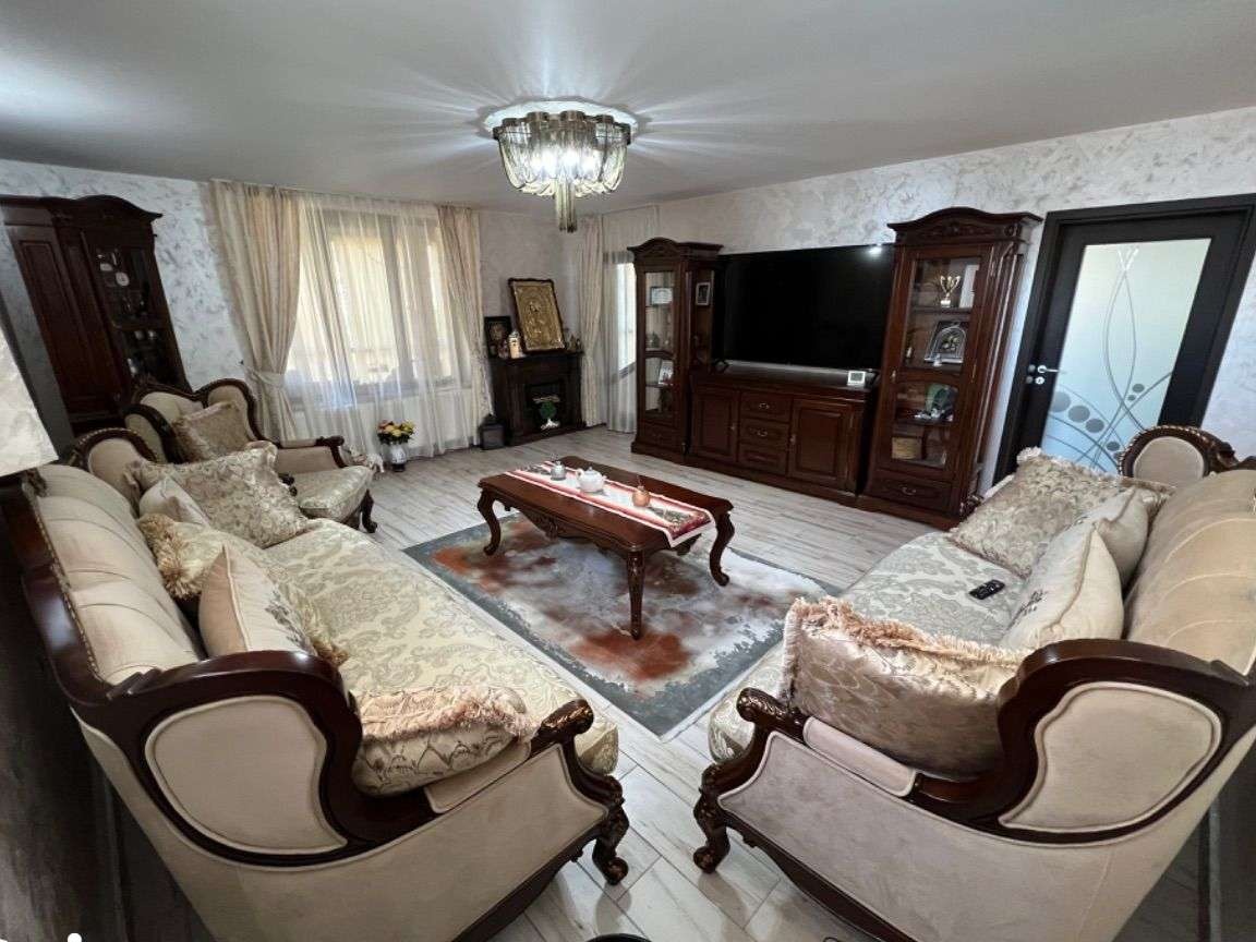 Vila Valea Lupului, la 100 m DE583/ teren 1200 mp