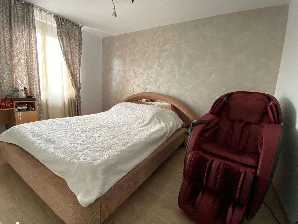 Vila Valea Lupului, la 100 m DE583/ teren 1200 mp