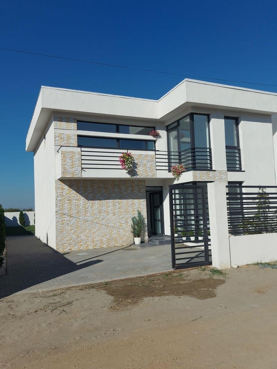 Vila zona Ford