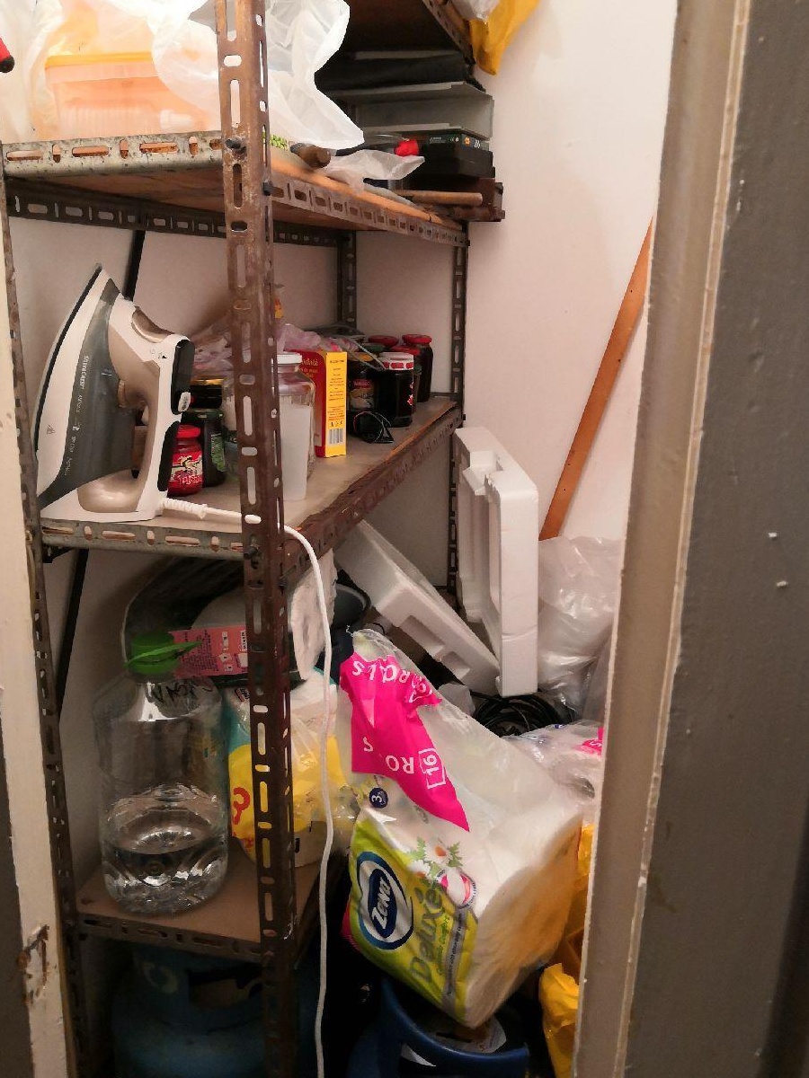 vind apartament 2 camere etaj 2