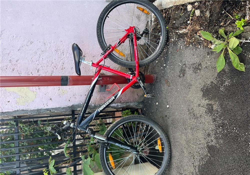 Vind bicicleta perfomanta cu cauciucuri bune