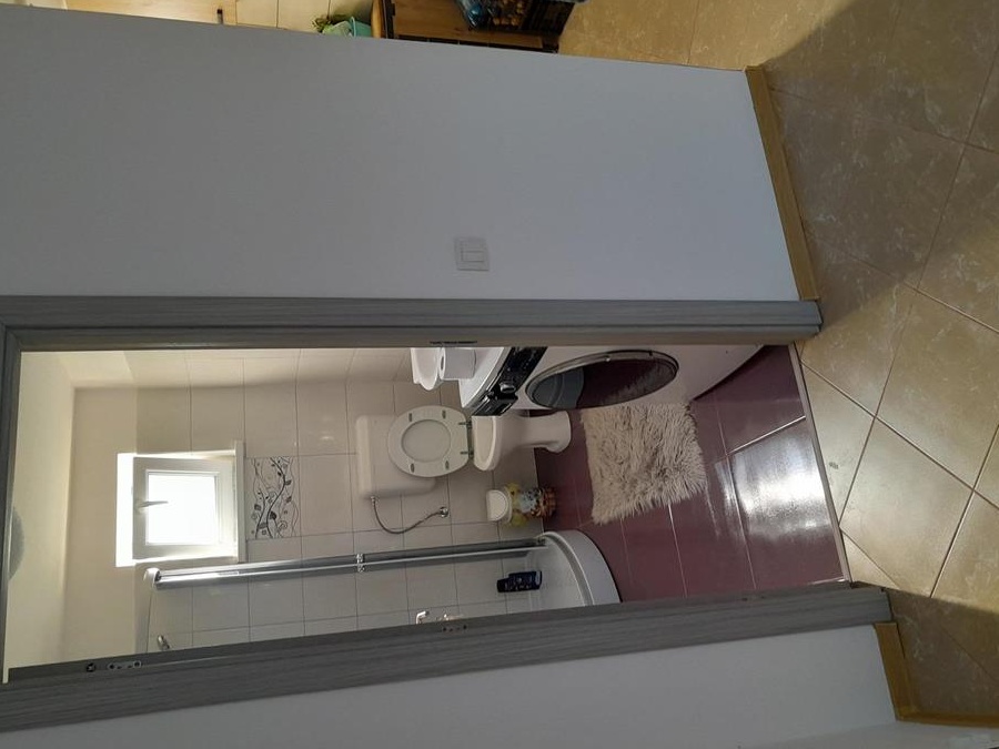 vînd casa la tara aproape de Bucuresti