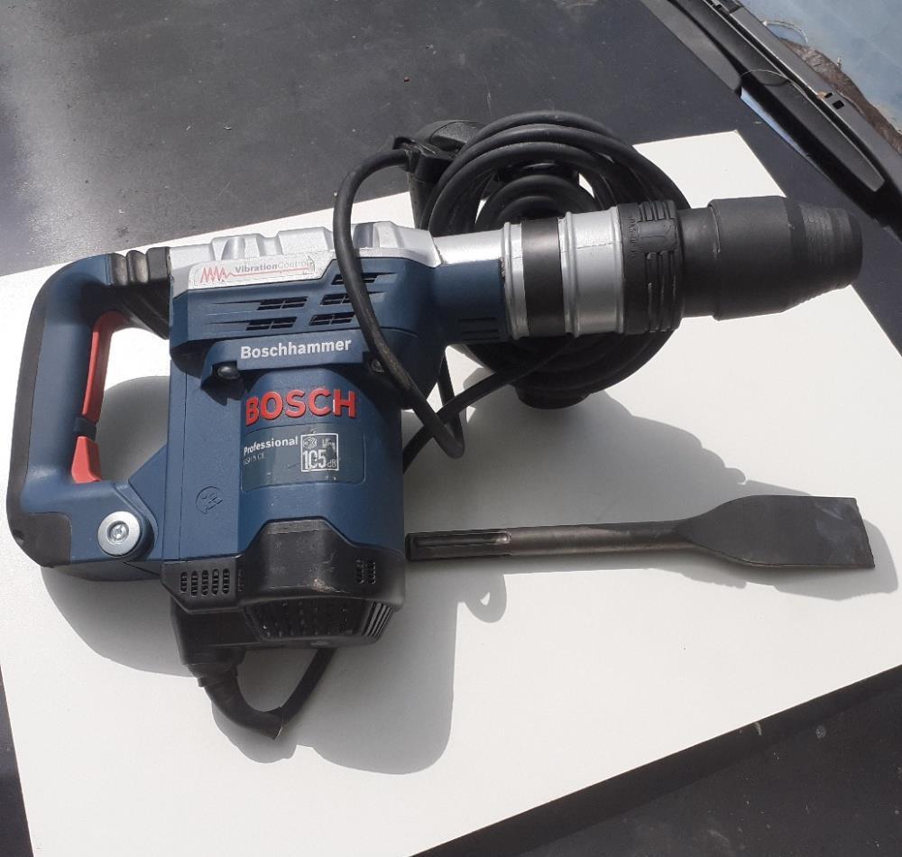 Vind demolator BOSCH- GSH 5 CE aproape nou(oct.2021)arată si functionează 10/10