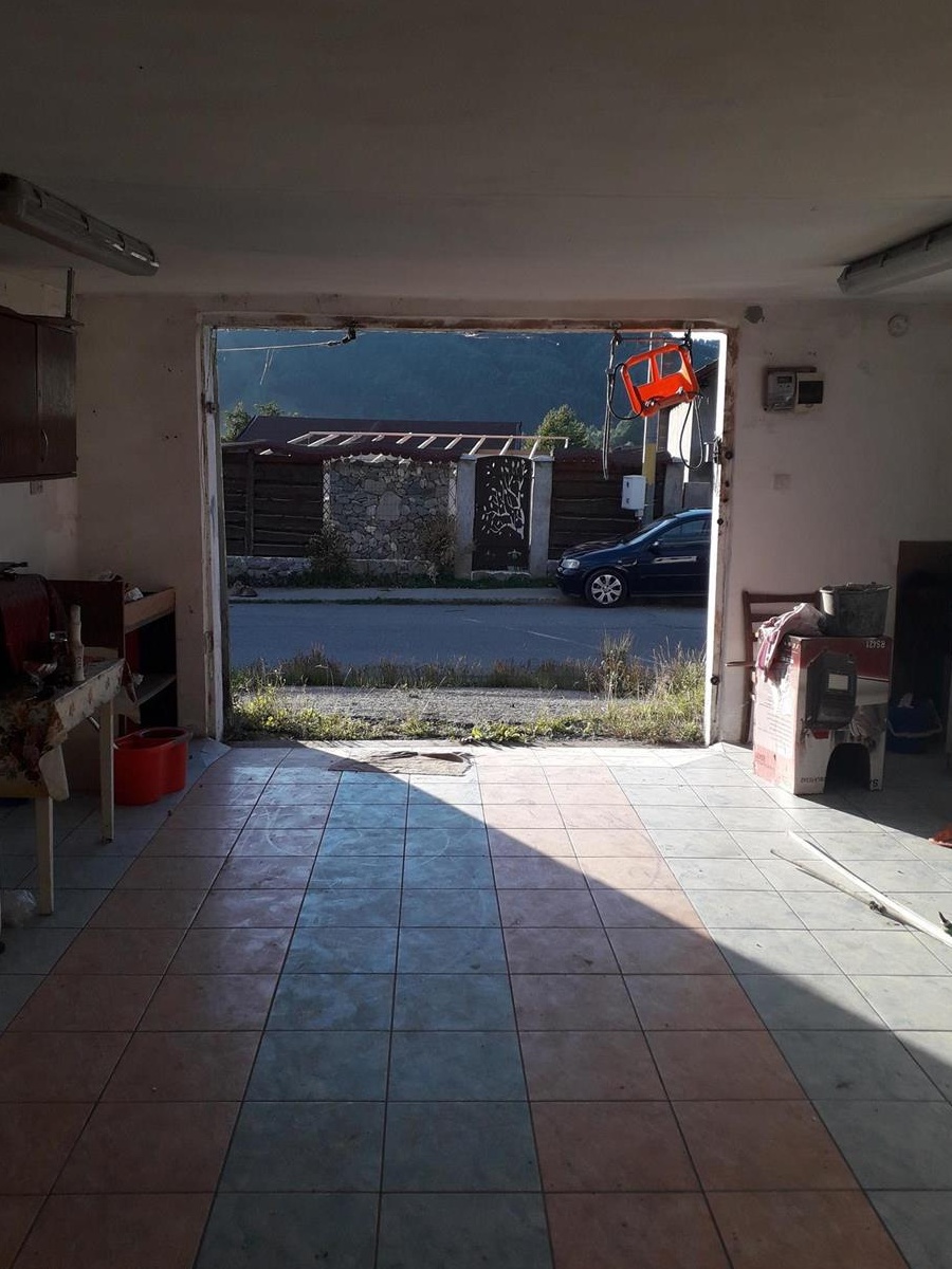 Vind garaj in petrila lonea
