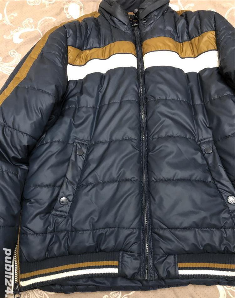 Vind Geaca Bershka Impecabila