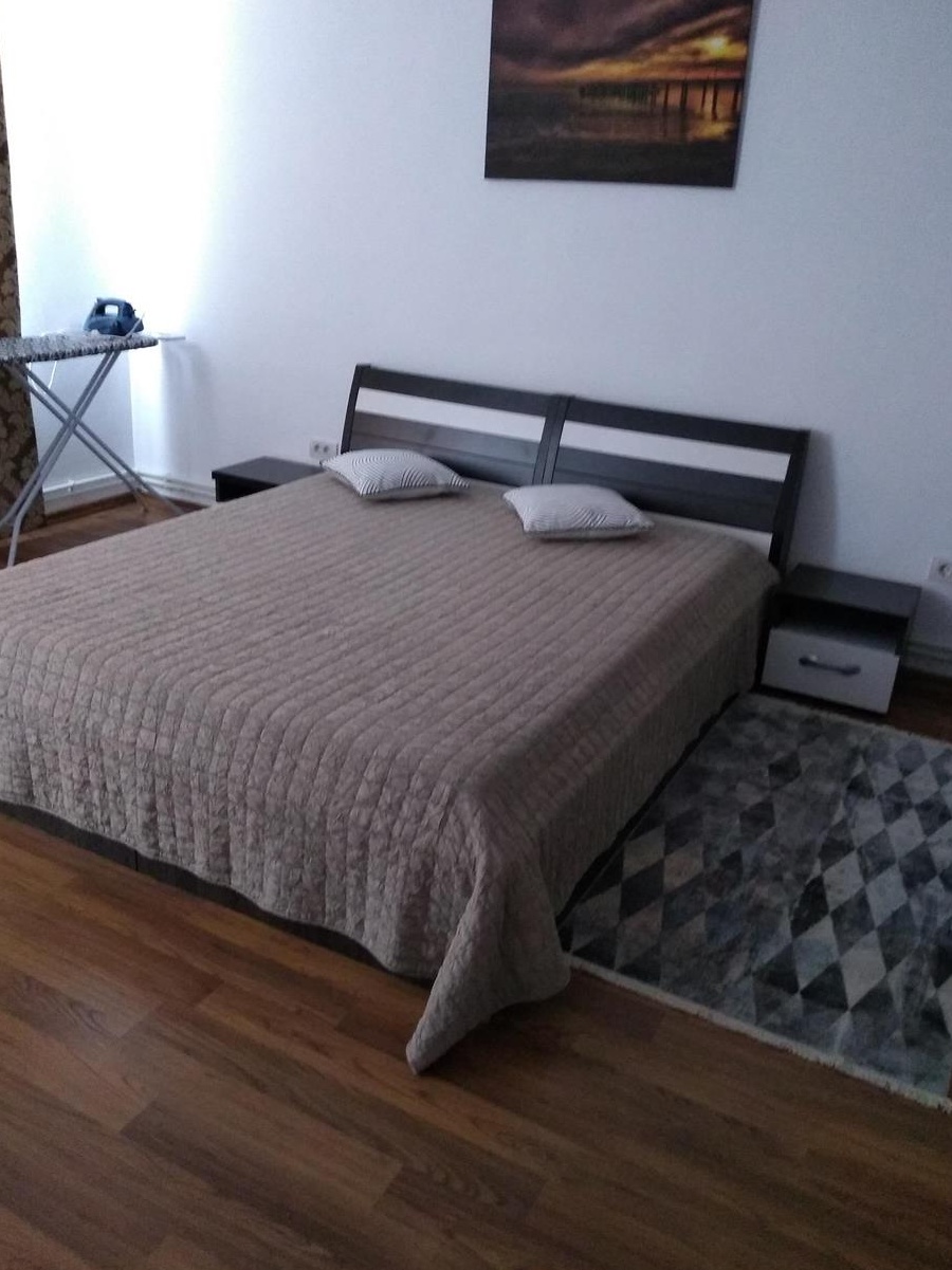 Vind în Agigea apartament in vila plus demisol