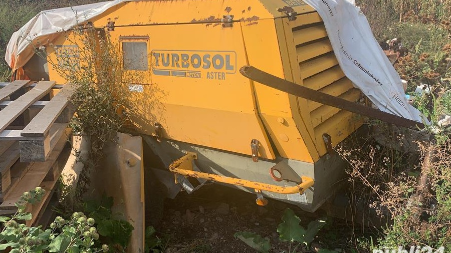 Vînd pompă beton Turbosol