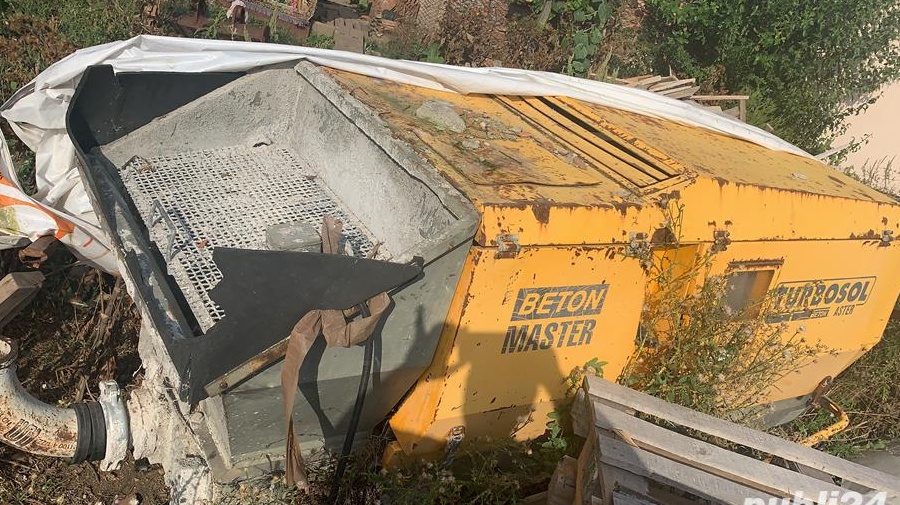 Vînd pompă beton Turbosol
