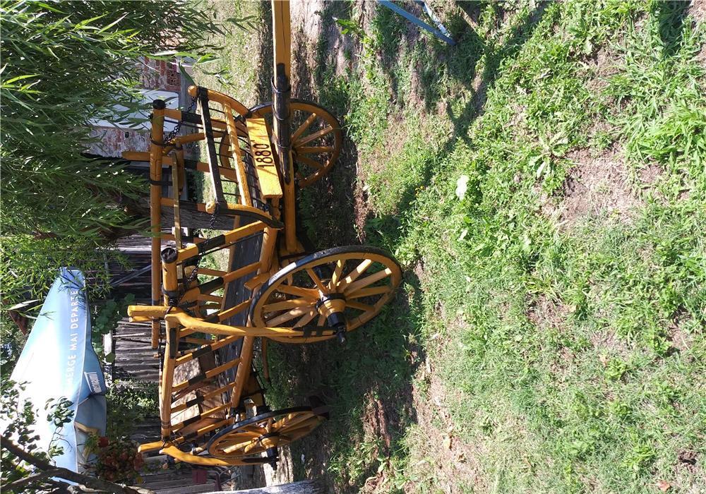 Vindem  muzeu.satesc, cu peste 500 de obiecte expuse