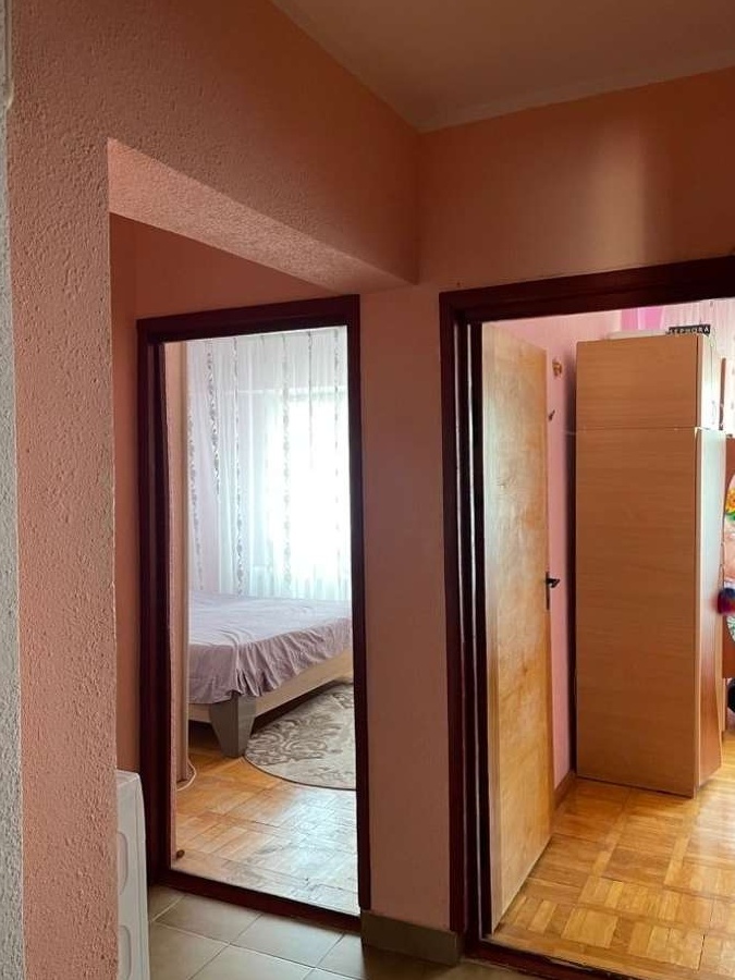 Vinzare apartament 3 camere-zona MB-uri