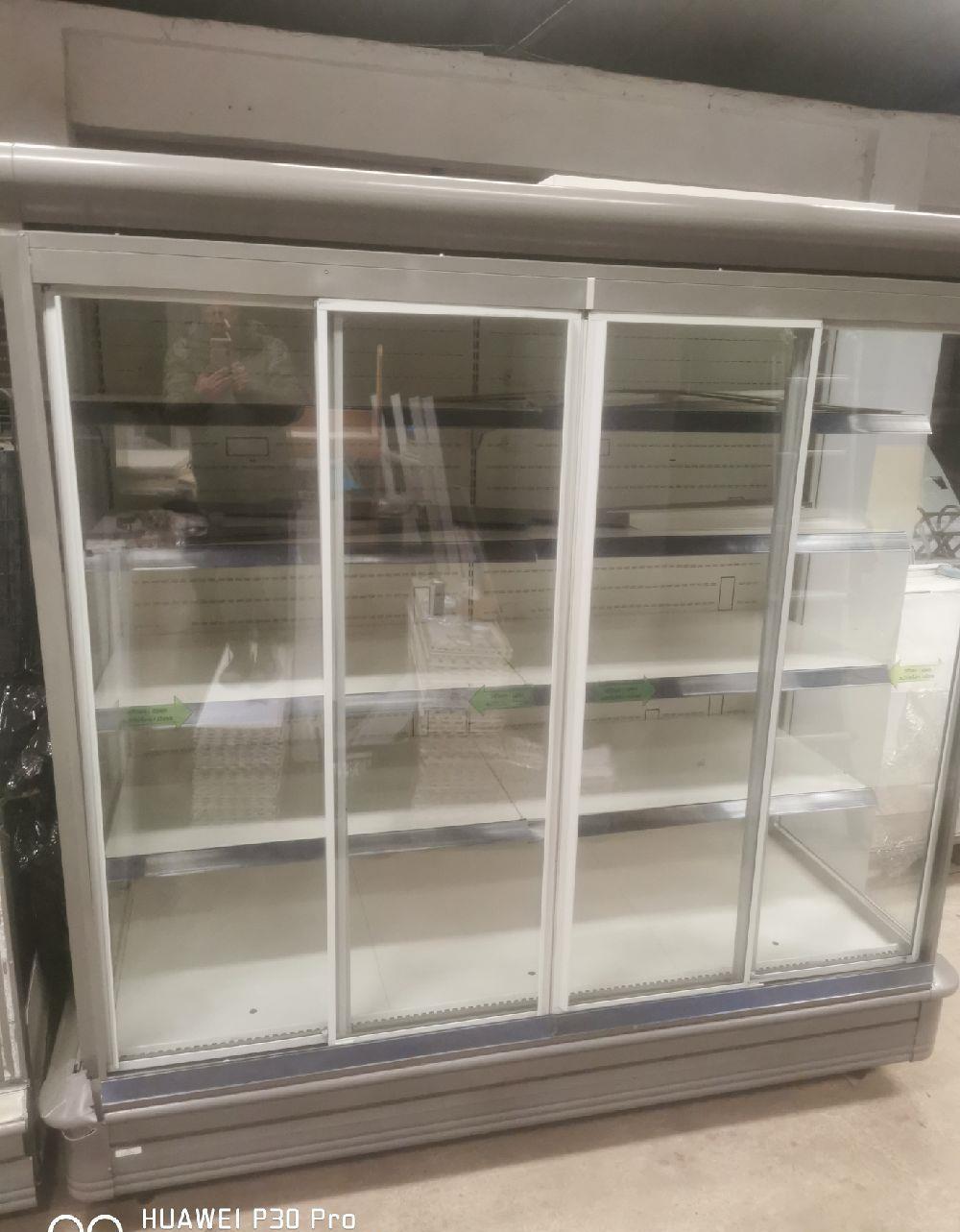 vitrine bauturi