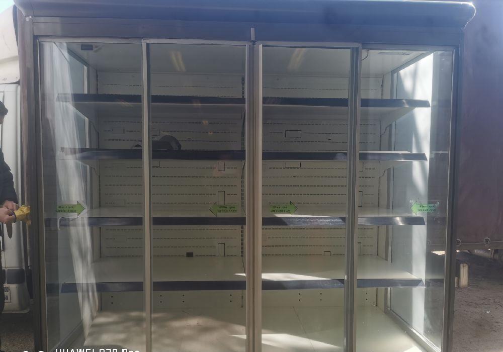 vitrine bauturi