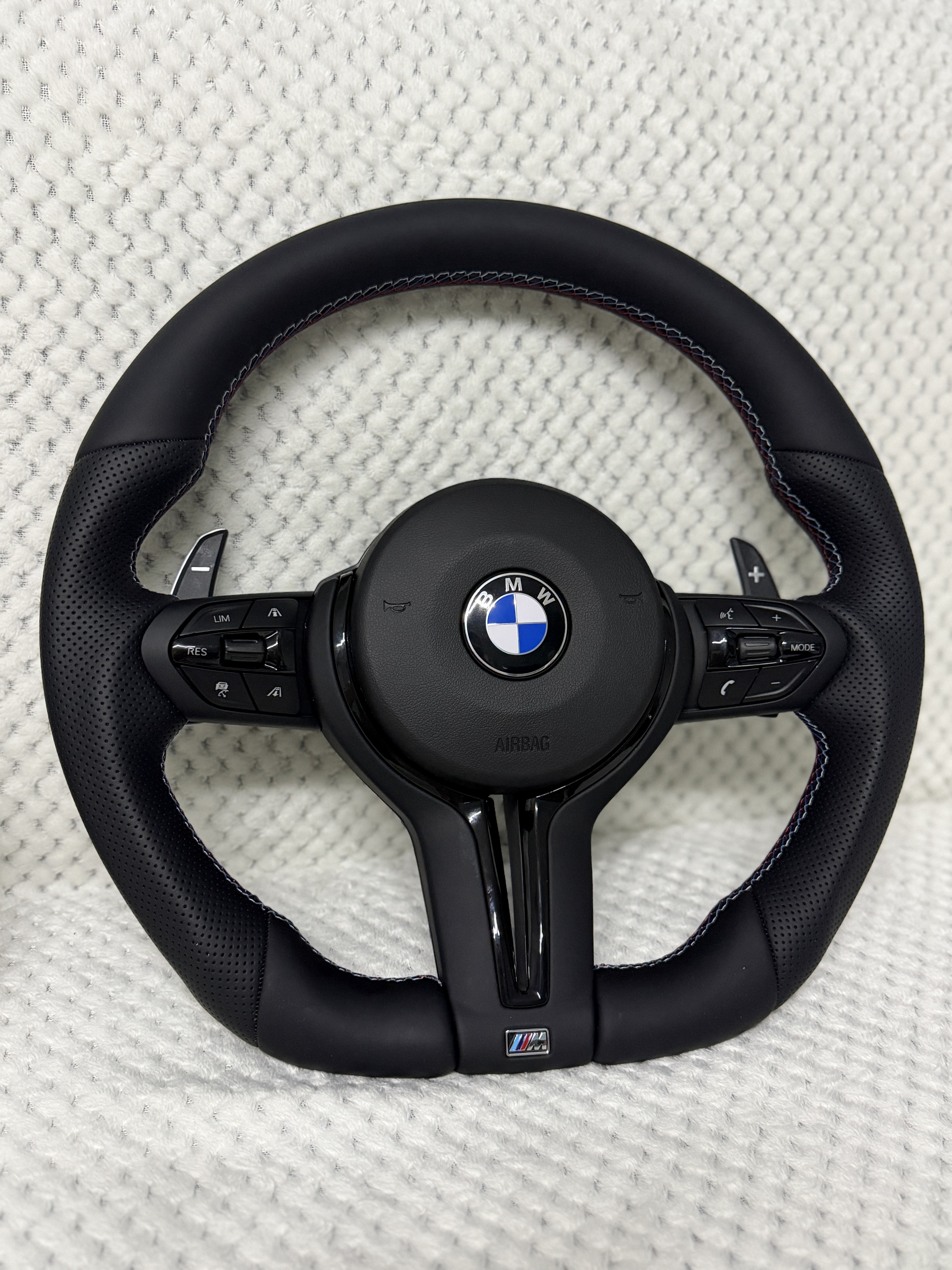 Volan teșit BMW