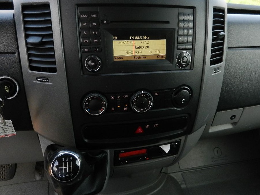 Volkswagen Crafter - 2.0 TDI - CUB - AXA DUBLA - 3.5 Tone + LIFT Dhollandia