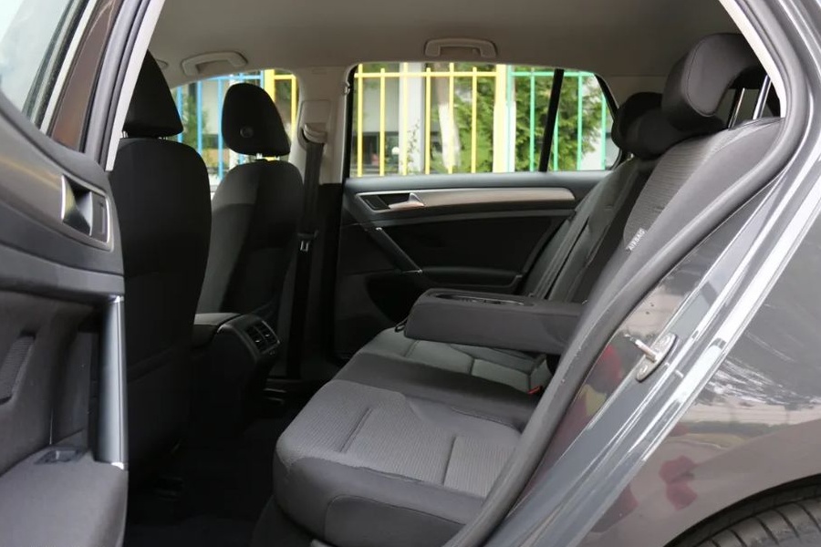 Volkswagen Golf 1.6 TDI BlueMotion Technology DSG
