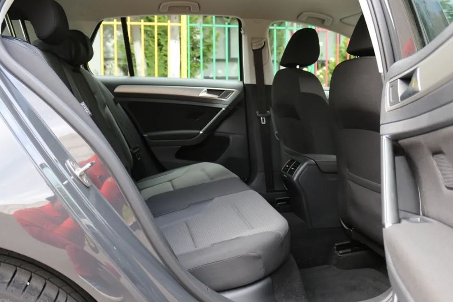 Volkswagen Golf 1.6 TDI BlueMotion Technology DSG