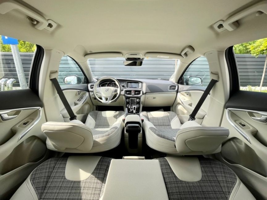 Volvo V40 D2