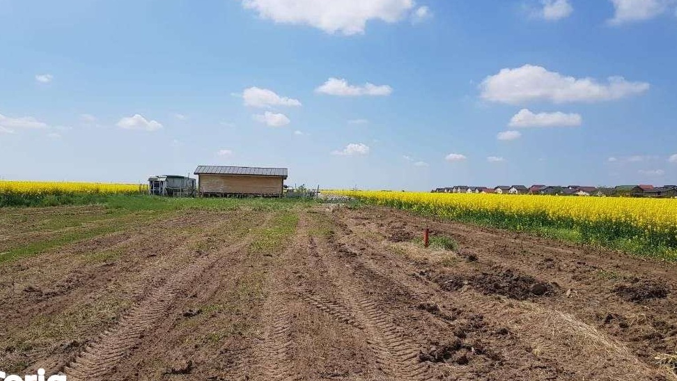 Vrei sa iti construiesti casa mult dorita?Terenul il avem noi!Toate ut
