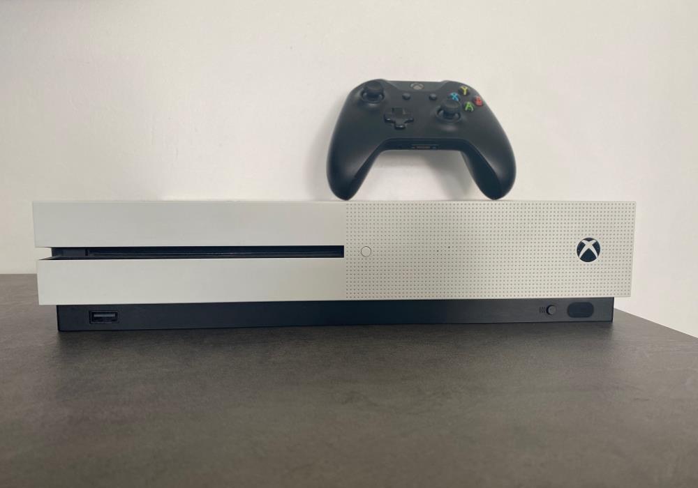 Xbox One S+GTA5, Forza Horizon 4 si Fifa18