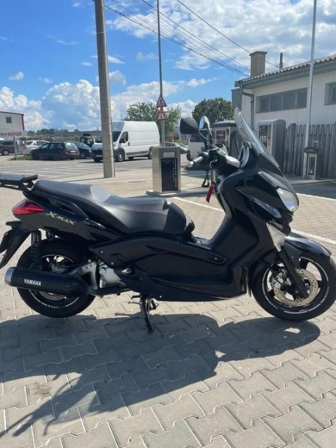 Yamaha X-max