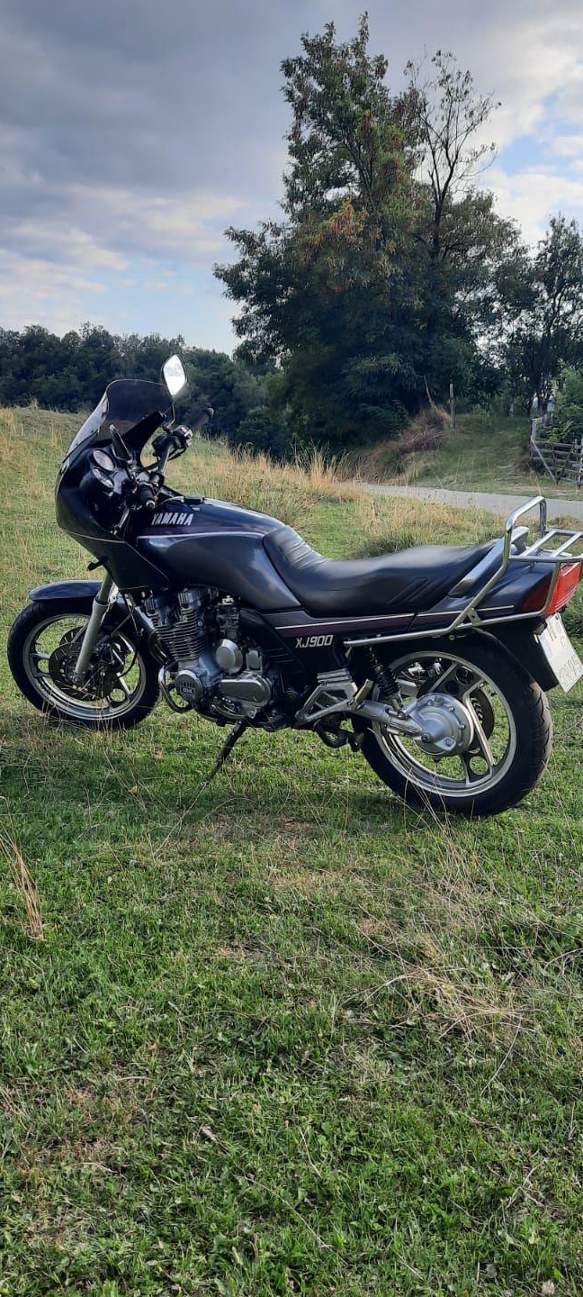 Yamaha XJ900
