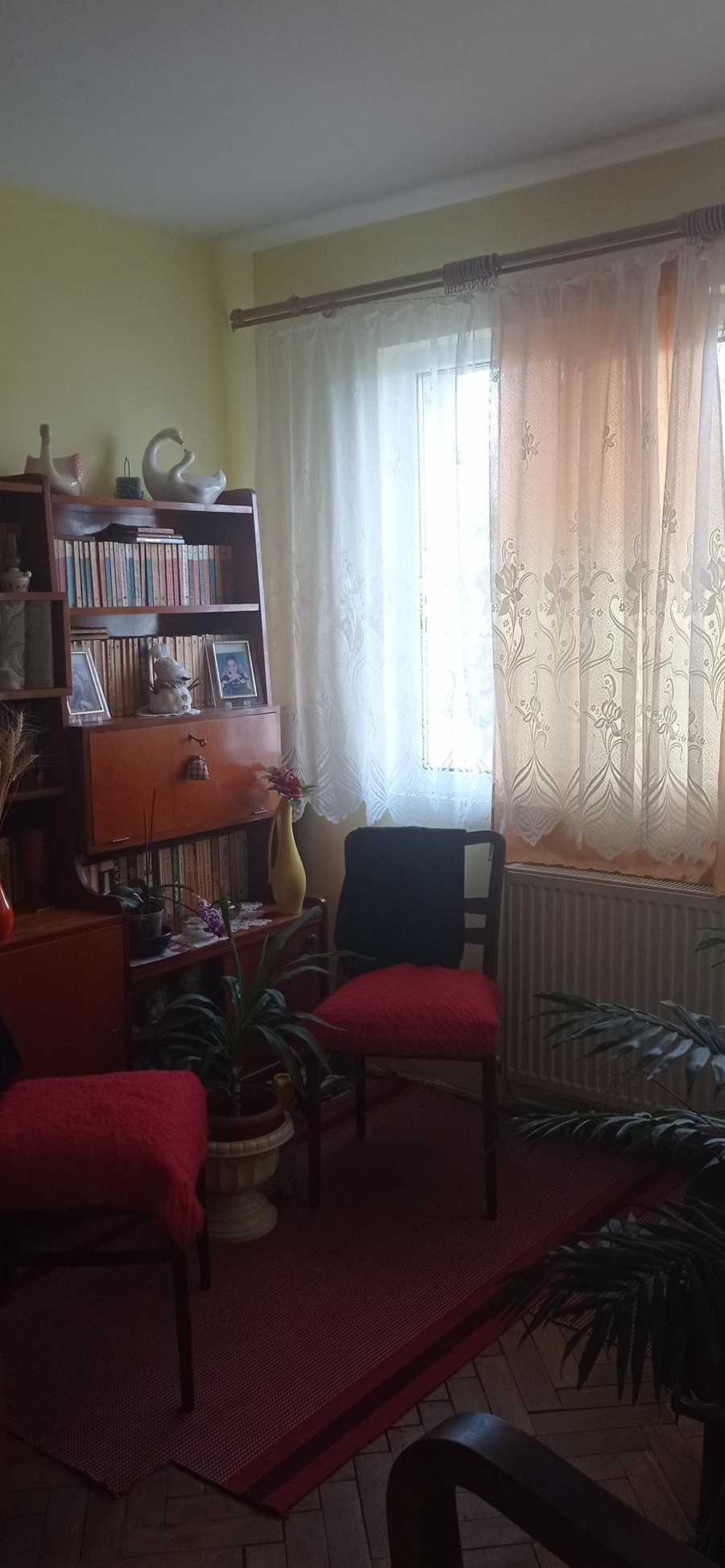 Zona Albina, apartament 2 camere semidecomandat, etaj 4 ,sarpanta, izolat,45.000 euro