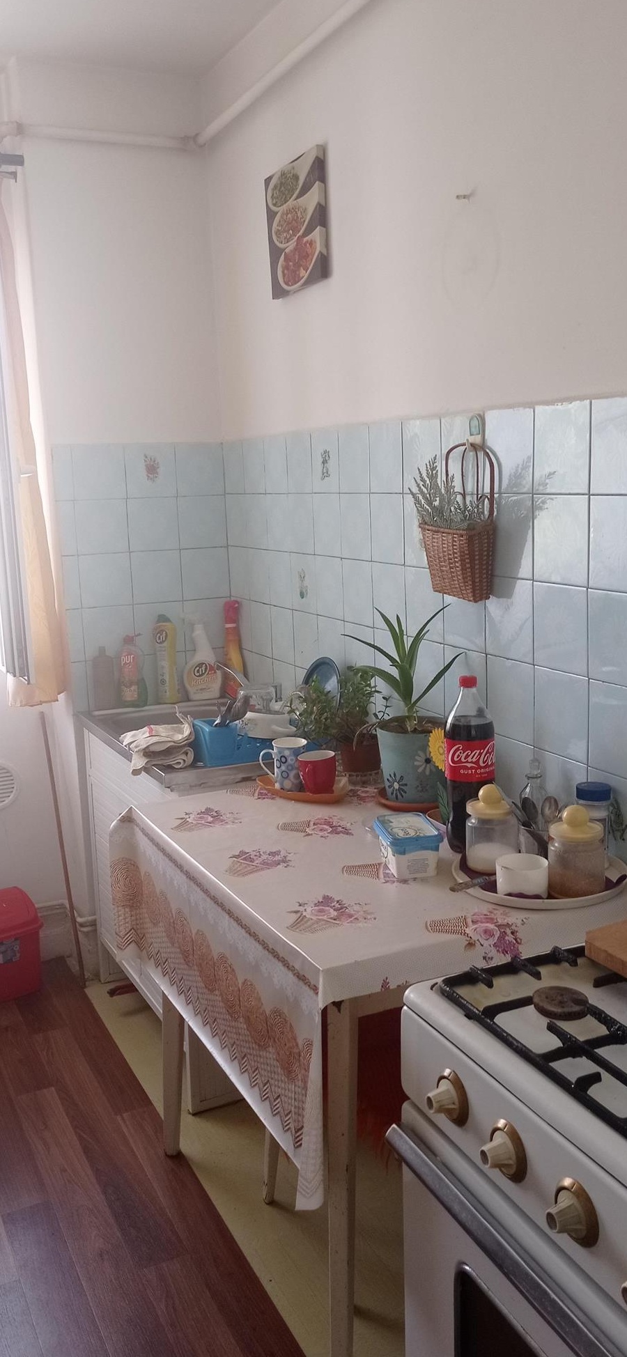 Zona Albina, apartament 2 camere semidecomandat, etaj 4 ,sarpanta, izolat,45.000 euro