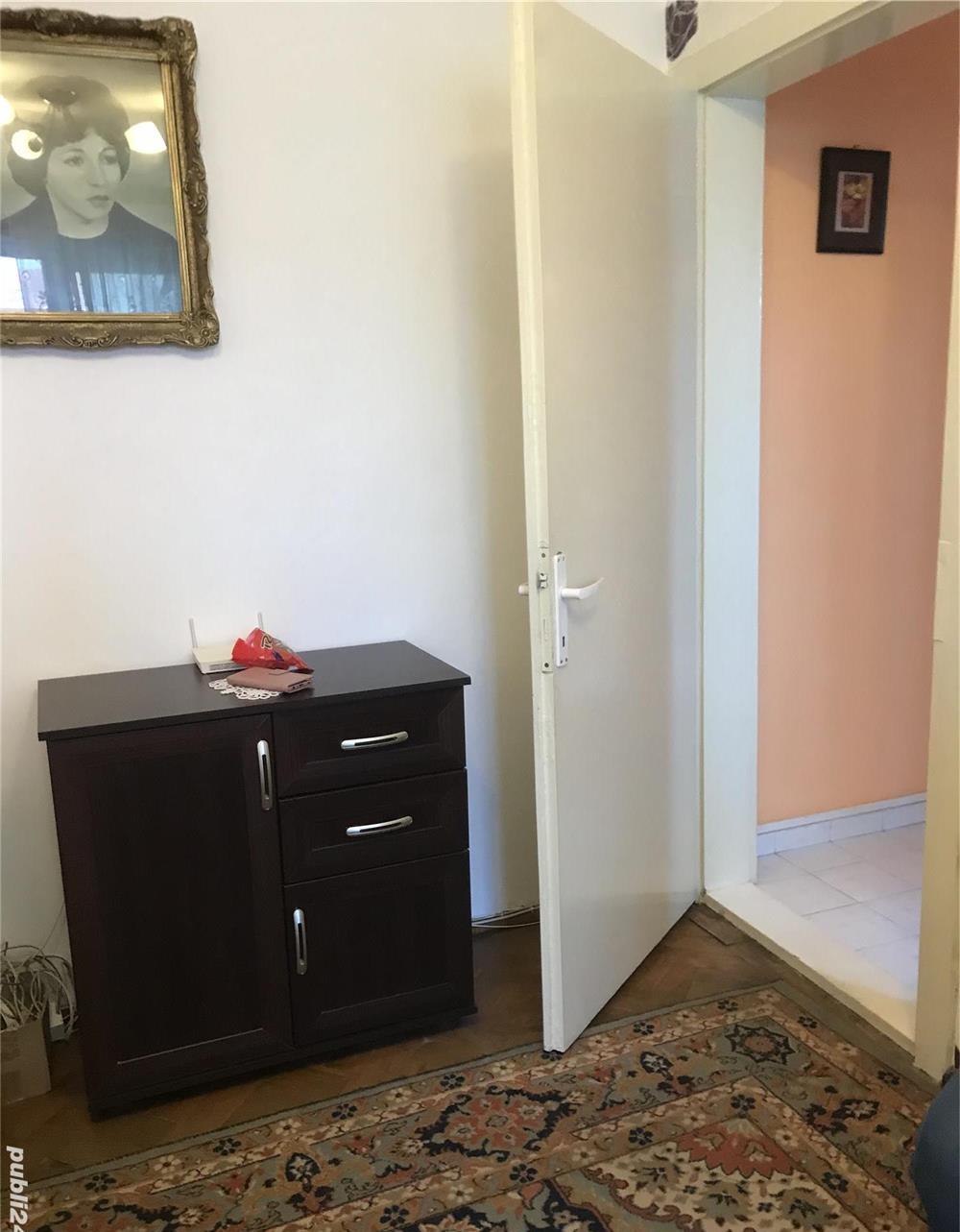 Zona Complex- Olimpia, apartament 2 camere, etaj 3/4, pret 55000 euro negociabil