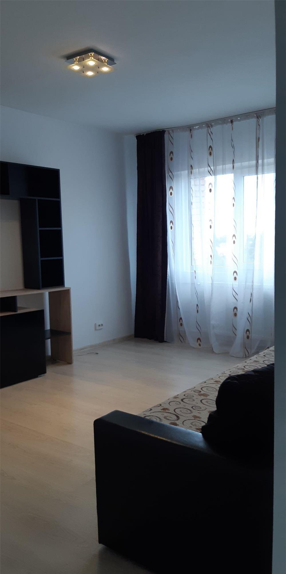 Zona KIRIAC,Etajul 3,Decomandat,Amenajat,Mobilat,Utilat