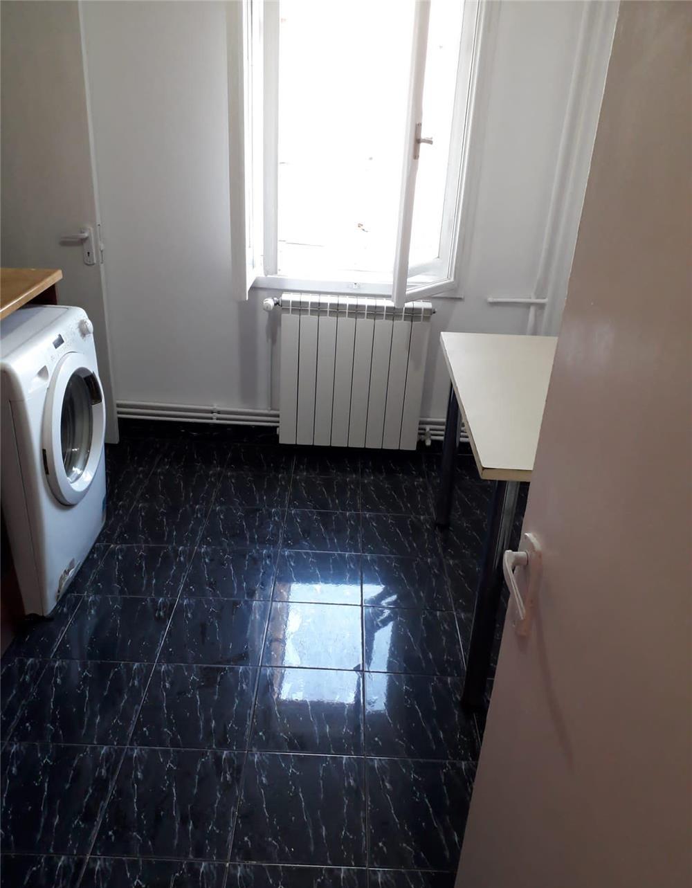 Zona STEAUA,apartament 2 camere,et 3/4,s-58 mp,centrală,preț 71 800 euro
